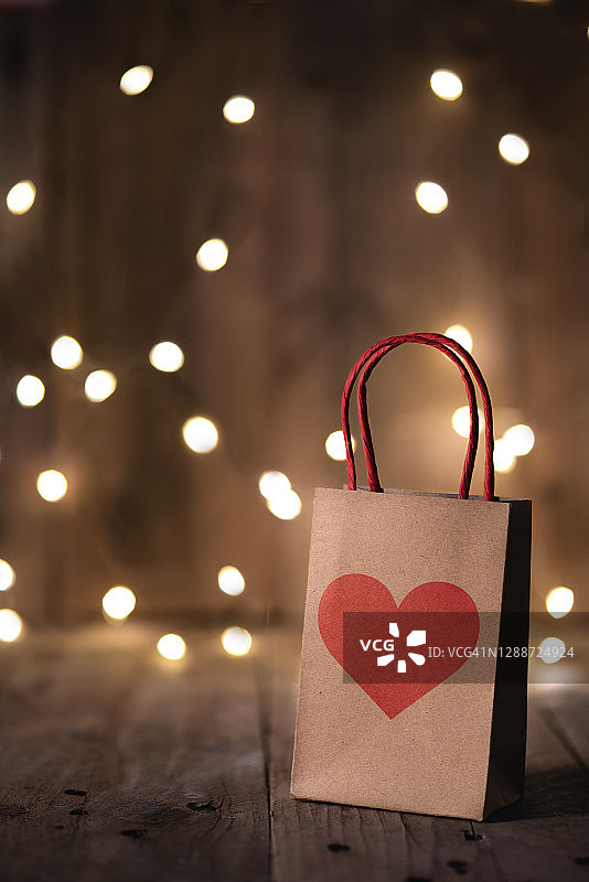 情人节纸质礼品袋图片素材