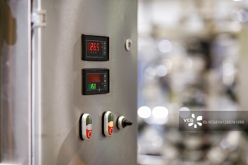 工业设备钢制控制柜图片素材