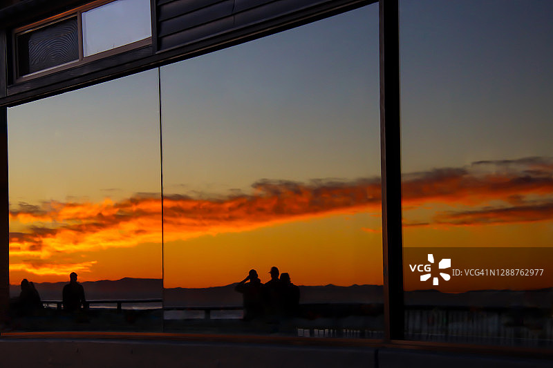 日落倒影图片素材