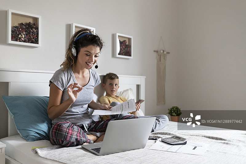 职场妈妈图片素材