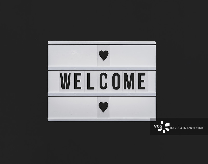 欢迎标牌黑色背景图片素材