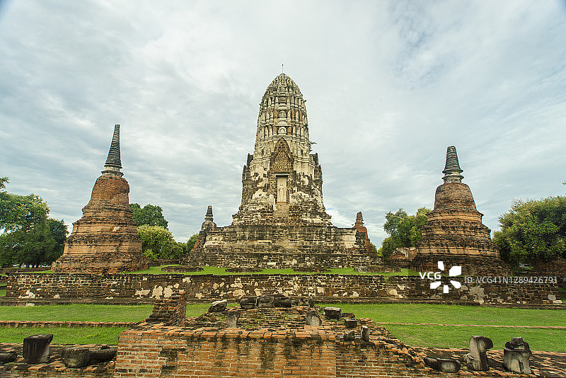 泰国阿瑜陀耶拉查布拉那寺图片素材