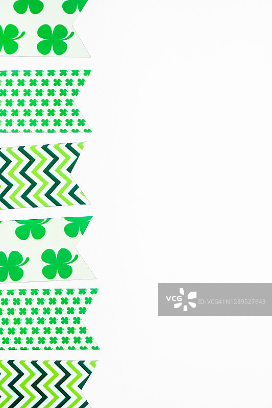 圣帕特里克节海报，俯视图。白色背景。图片素材