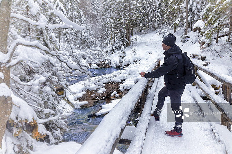 波兰塔特拉山脉的冬季假日图片素材