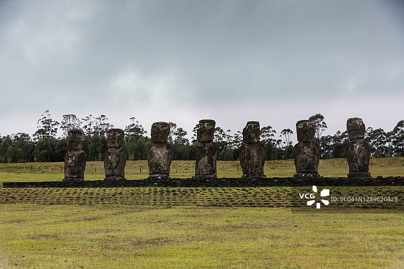 阿胡阿基维七尊复活节岛石像图片素材