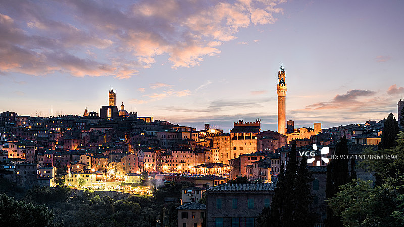 锡耶纳日落景观全景图片素材