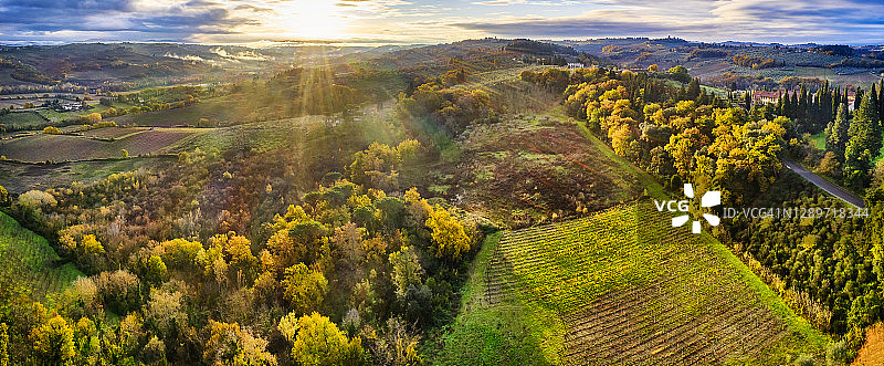 意大利托斯卡纳的秋日乡村图片素材