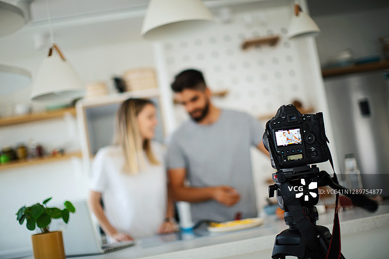 欢迎来到我们的烹饪频道图片素材
