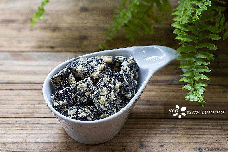 中国小吃花生芝麻酥图片素材