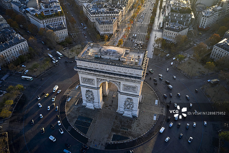 法国巴黎夏尔·戴高乐广场（星形广场）和凯旋门图片素材