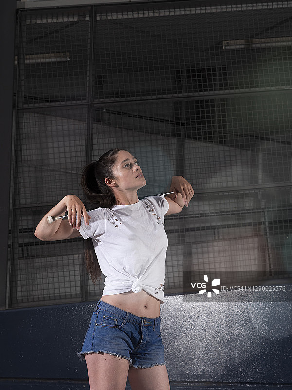 体操运动员休息图片素材