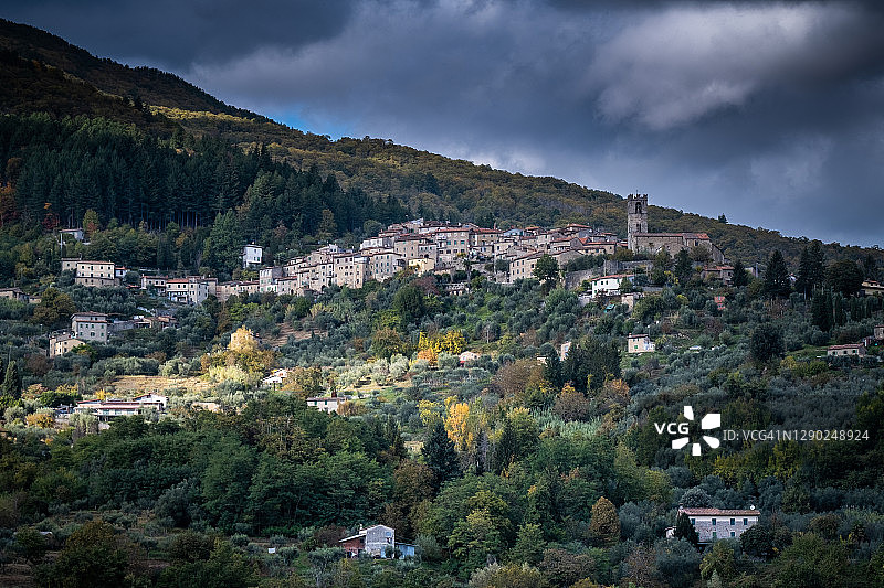 意大利托斯卡纳皮斯托亚佩夏圣奎里科图片素材