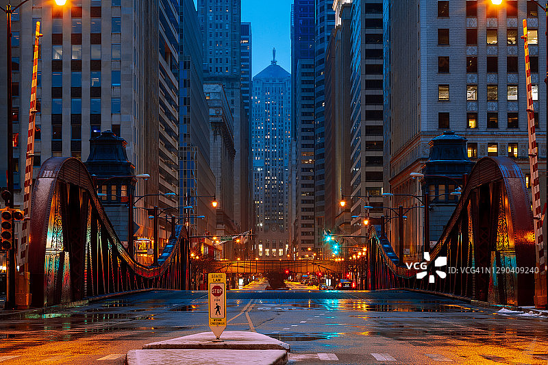 贸易委员会大楼、马歇尔·苏洛威桥，美国伊利诺伊州芝加哥图片素材