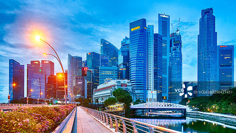 新加坡滨海艺术中心大桥图片素材