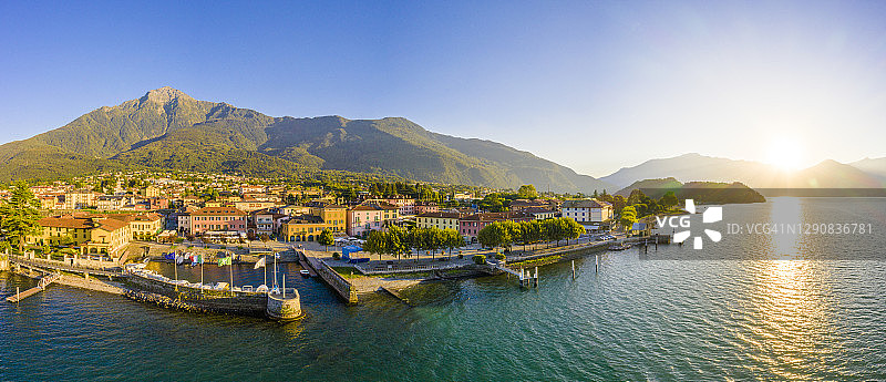 科利科村日落全景航拍图片素材