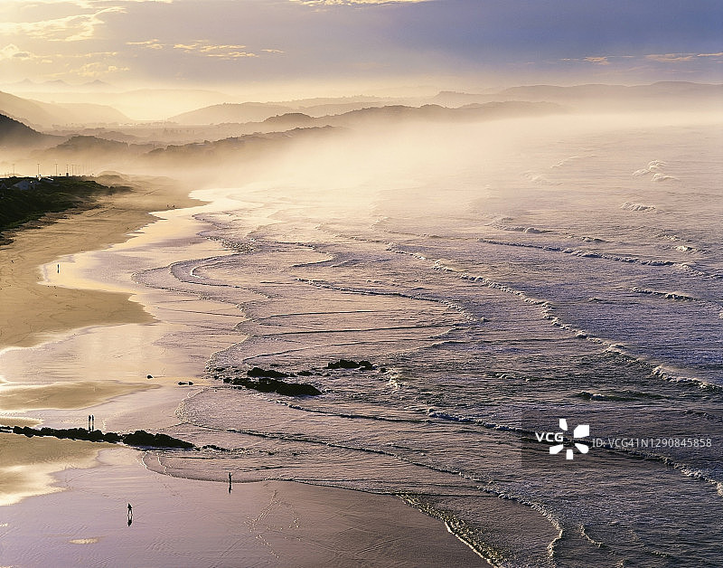 南非荒野海岸的晨光图片素材