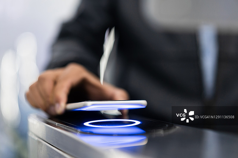 手机开门图片素材