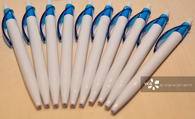 许多笔图片素材