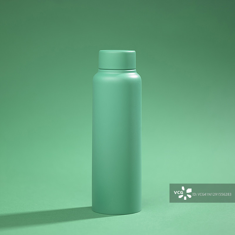 绿色背景上的可重复使用绿色水瓶图片素材
