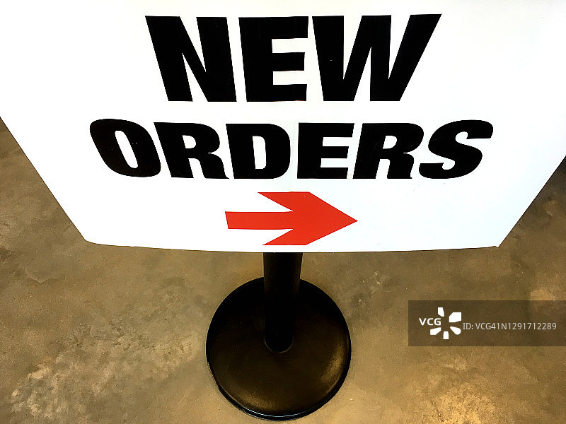 带有红色箭头的新的订单标志图片素材