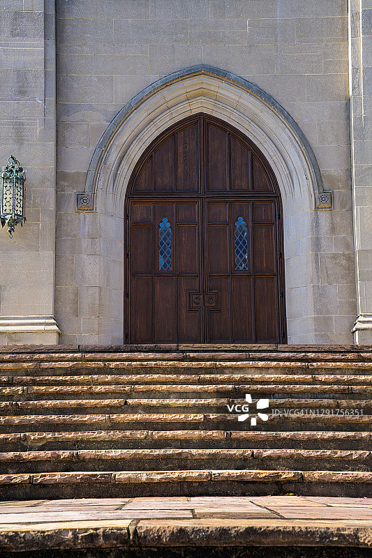 通往教堂的石阶图片素材