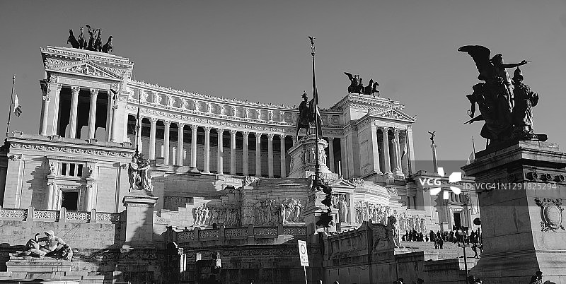 罗马 - “维托里奥·埃马努埃莱二世”国家纪念碑图片素材