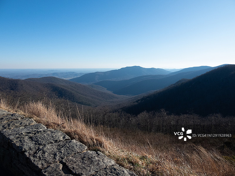 深秋时节的蓝岭山脉风光图片素材