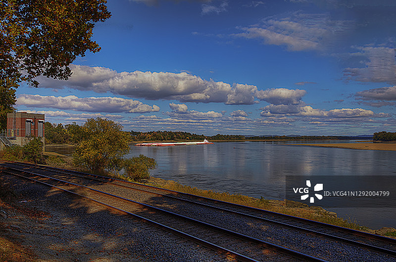 驳船转弯图片素材