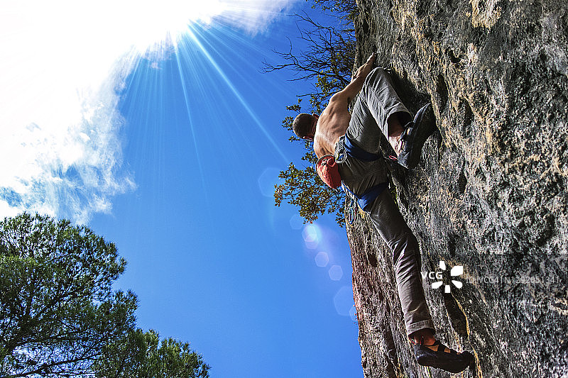 攀登者登顶图片素材