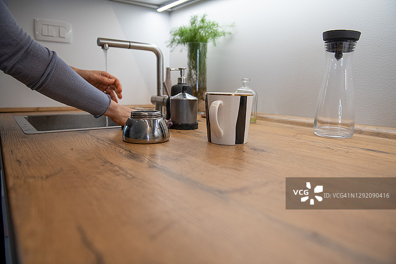 在家制作咖啡图片素材