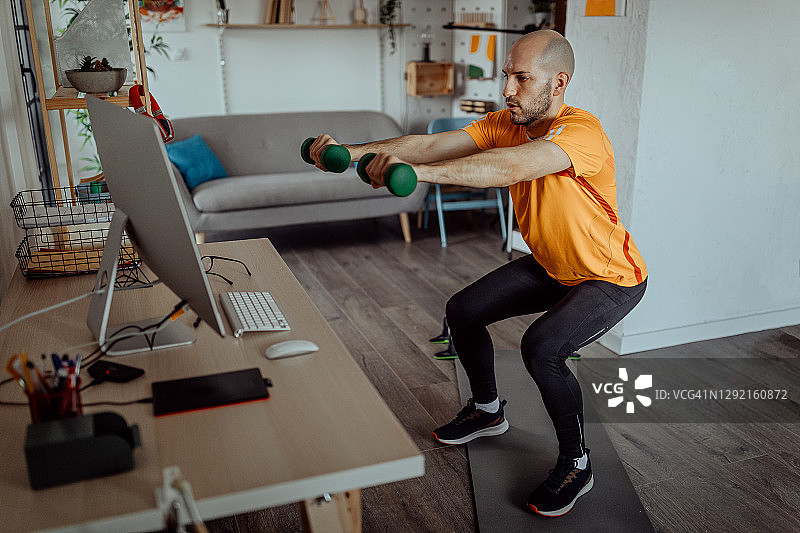 居家晨练图片素材