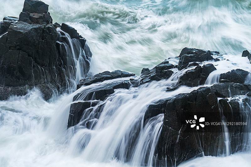 瀑布风光图片素材