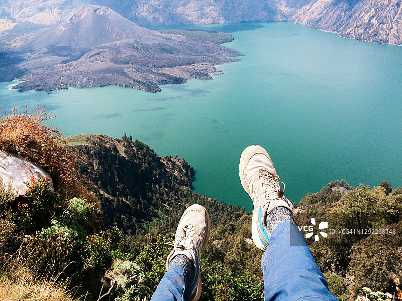 攀登印尼龙目岛林贾尼火山图片素材