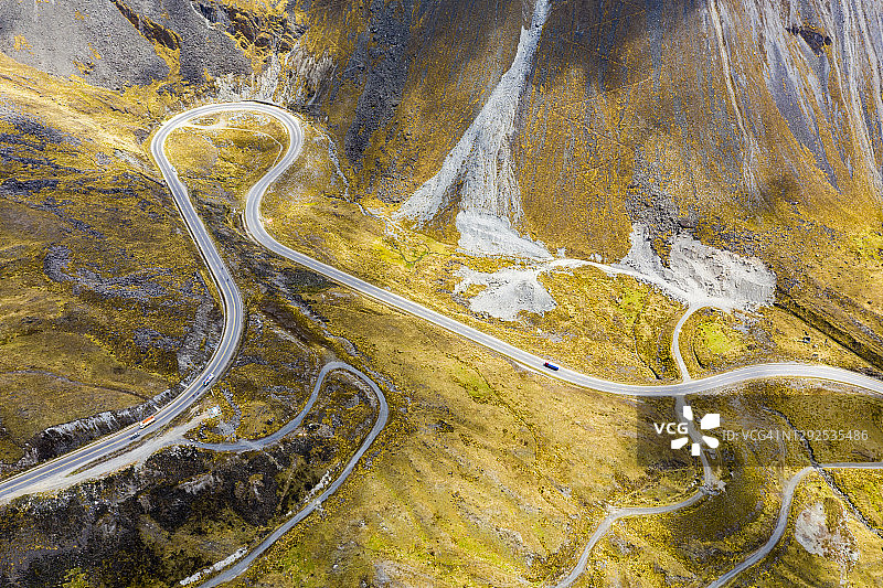 玻利维亚山路景观：Ruta nacional 3上的山口图片素材
