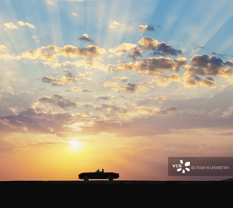 成功的日出自由之旅图片素材