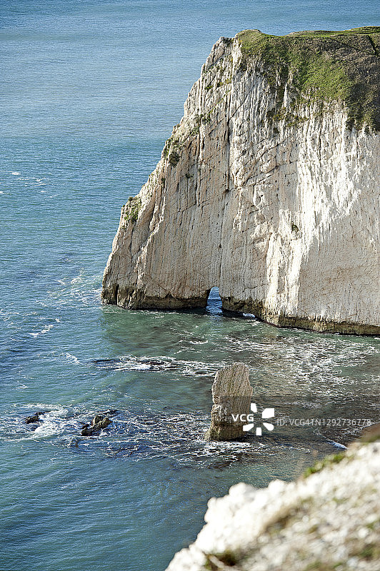 英格兰多塞特郡侏罗纪海岸的石灰岩悬崖图片素材