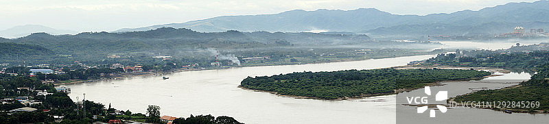 泰国清莱府清盛金三角湄公河广角风光图片素材