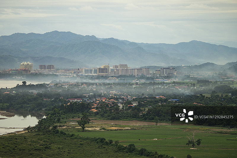泰国清莱府清盛金三角湄公河广角风光图片素材