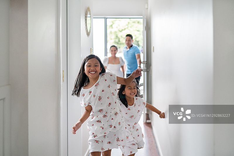 家人到家了图片素材