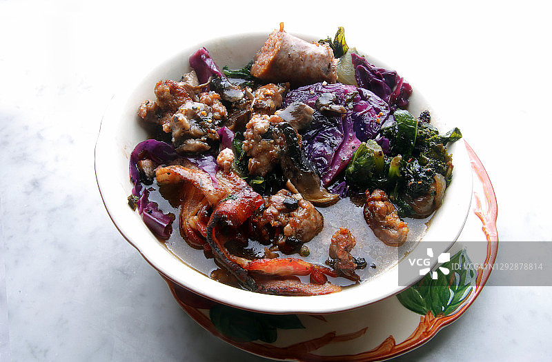 意大利香肠炖卷心菜图片素材