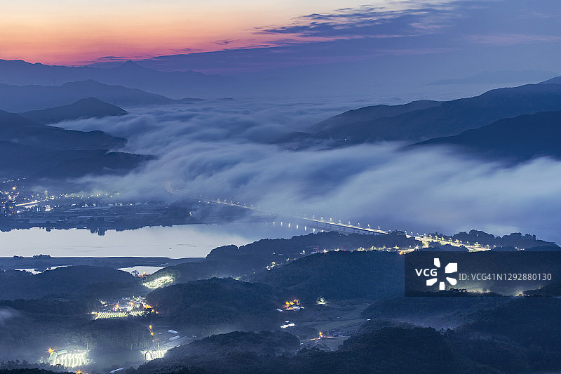 韩国南杨州市北汉江云彩风光图片素材