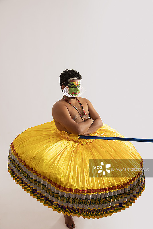 卡塔卡利舞者为表演做准备图片素材