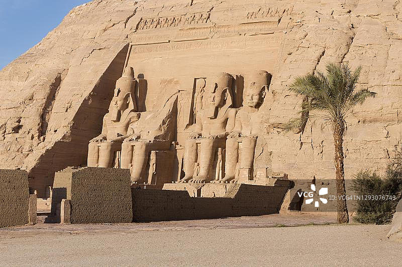 埃及阿布辛贝拉美西斯二世神庙图片素材