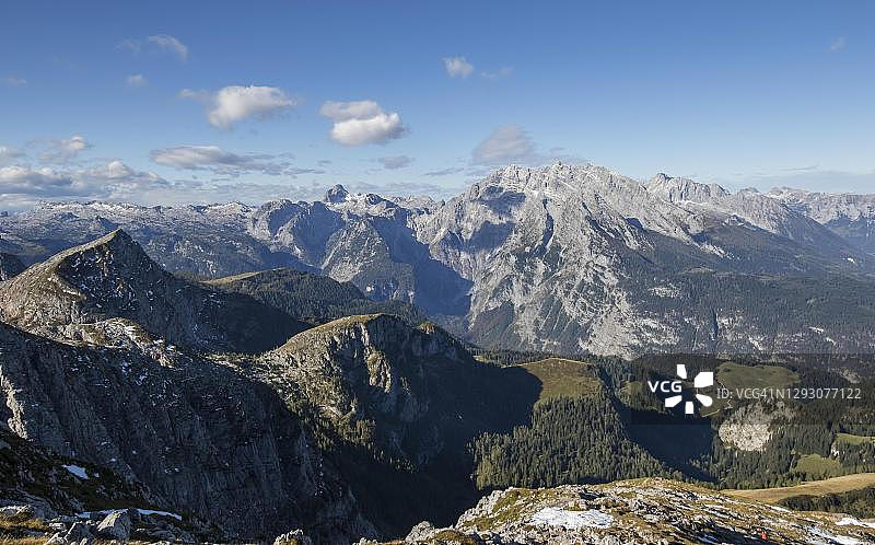 德国巴伐利亚贝希特斯加登的瓦茨曼山图片素材