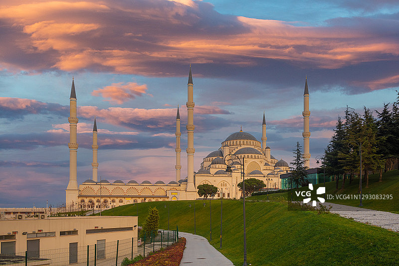 伊斯坦布尔大恰姆利贾清真寺图片素材