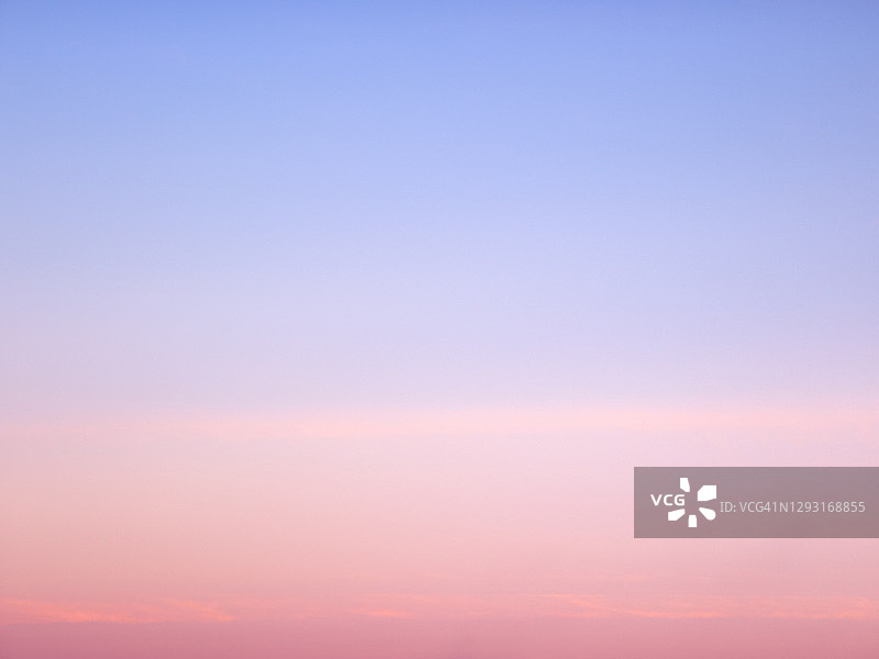 粉色天空背景的完整画面图片素材