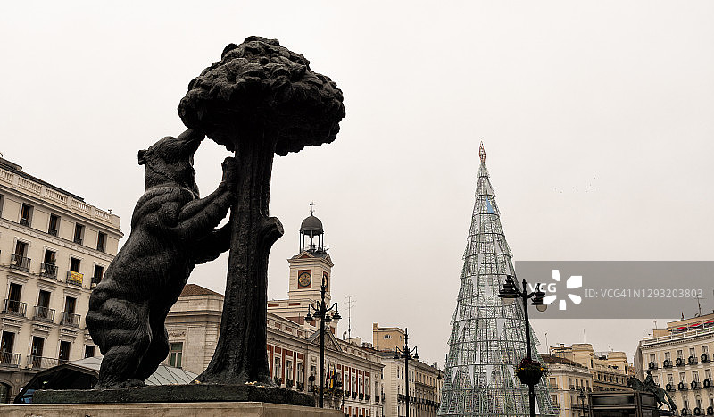 城市标志：熊、马德龙树和太阳门广场图片素材