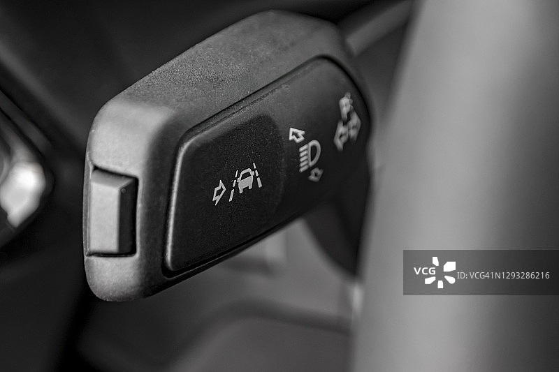 车道保持辅助系统开关图片素材