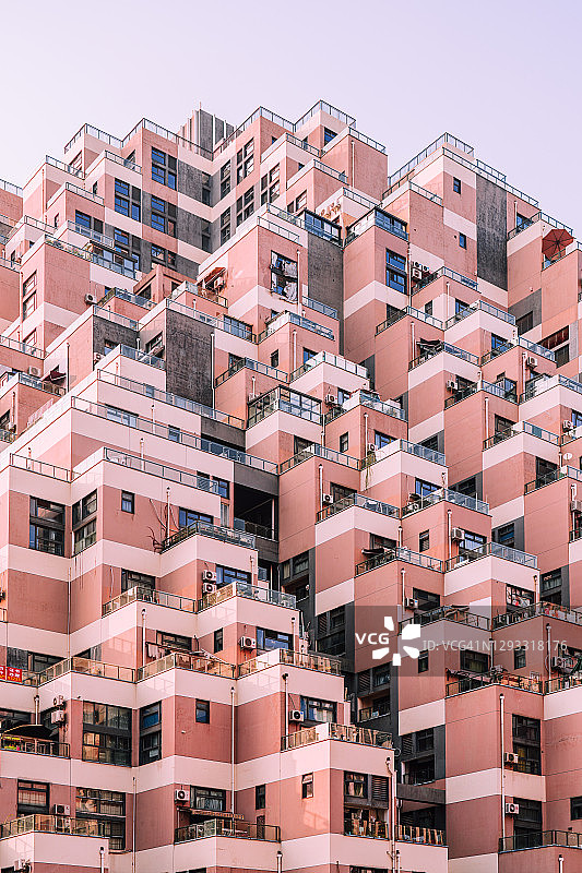 金字塔形住宅楼图片素材