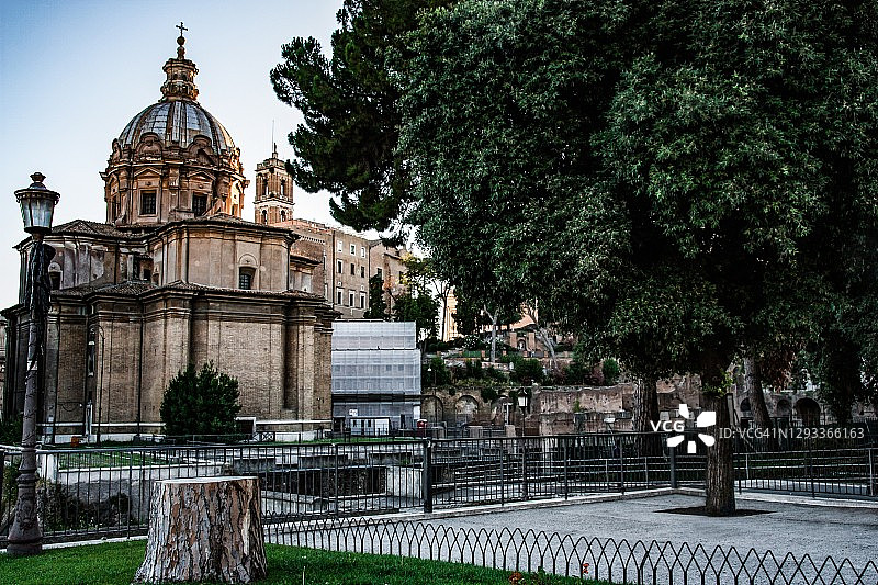 意大利罗马的圣路加和圣玛蒂娜教堂图片素材